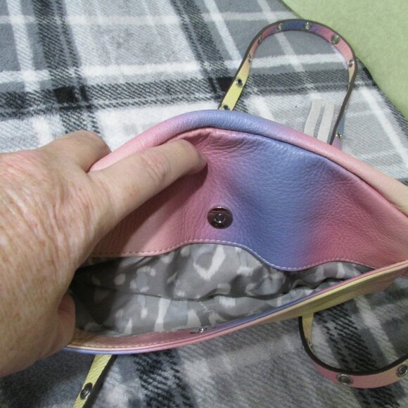 P641-NWOT Aimee Kestenberg Rainbow Belt Bag Super Adjustable -Can also be a Bag - Picture 3 of 4